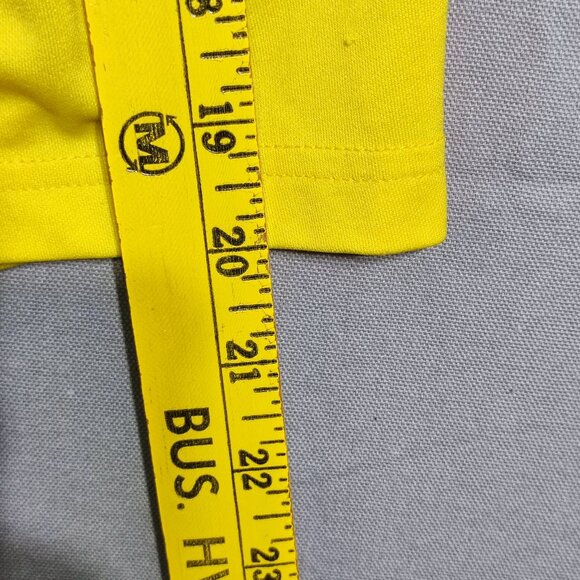 NASCAR m&m's Racing Kyle Busch 18 shorts boys XL(18-20) brown yellow - Picture 12 of 14